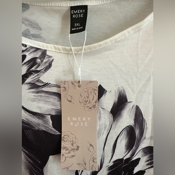 EMERY ROSE Black and white floral sleeveless top 3X (20) - Picture 4 of 4